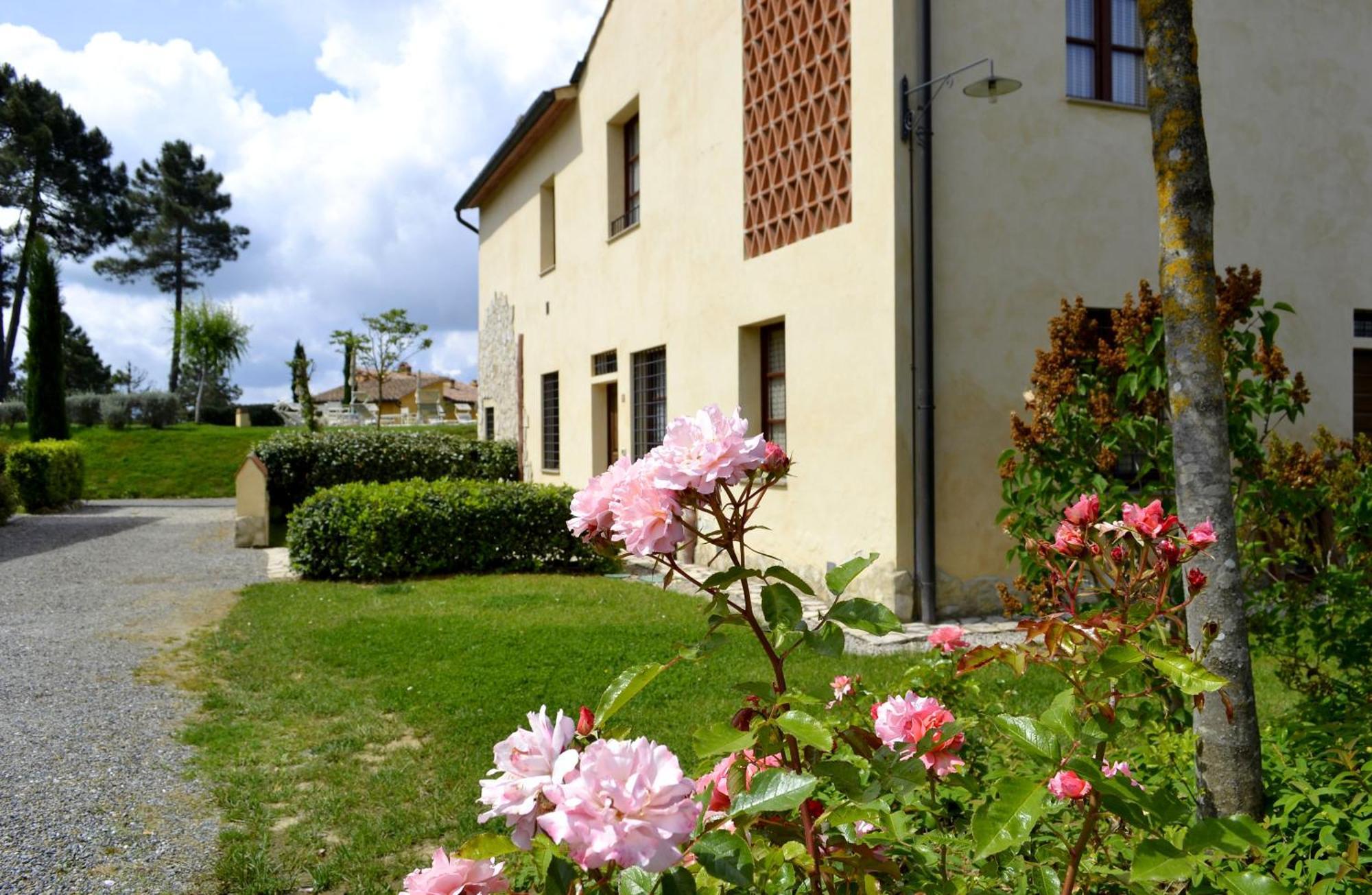 Tuscany Country Apartments Gambassi Terme Exterior photo